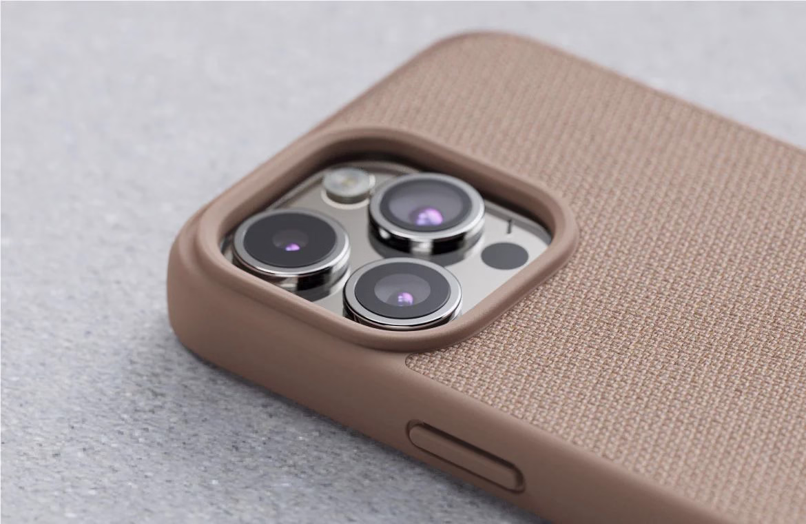 Чохол-накладка Njord Fabric MagSafe Case Pink Sand для iPhone 15 - 1